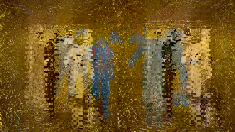 Victorian Costume Exhibit Dazzles Visitors at Reopened Fashion Museum